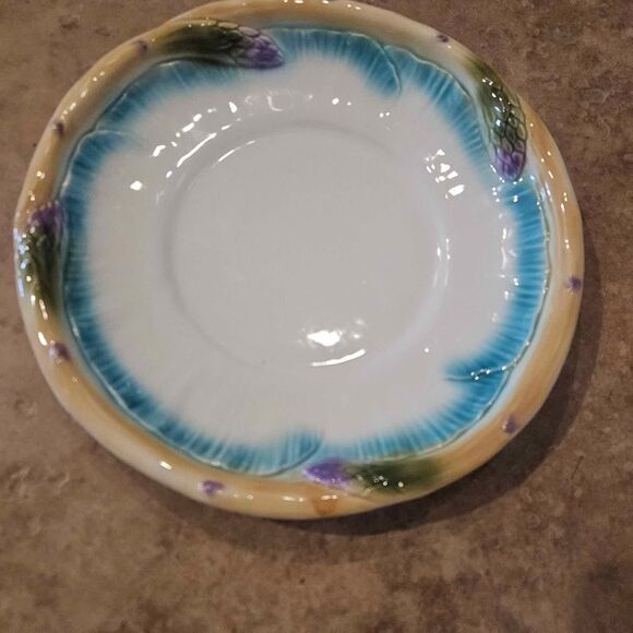 Williams Sonoma Majolica Asparagus 9" Plate Made in Italy - Picture 5 of 5